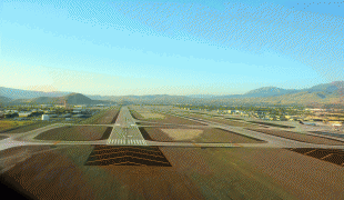 Bản đồ-Sân bay quốc tế Reno-Tahoe-1200px-Reno%E2%80%93Tahoe_International_Airport_16_L_photo_D_Ramey_Logan.jpg
